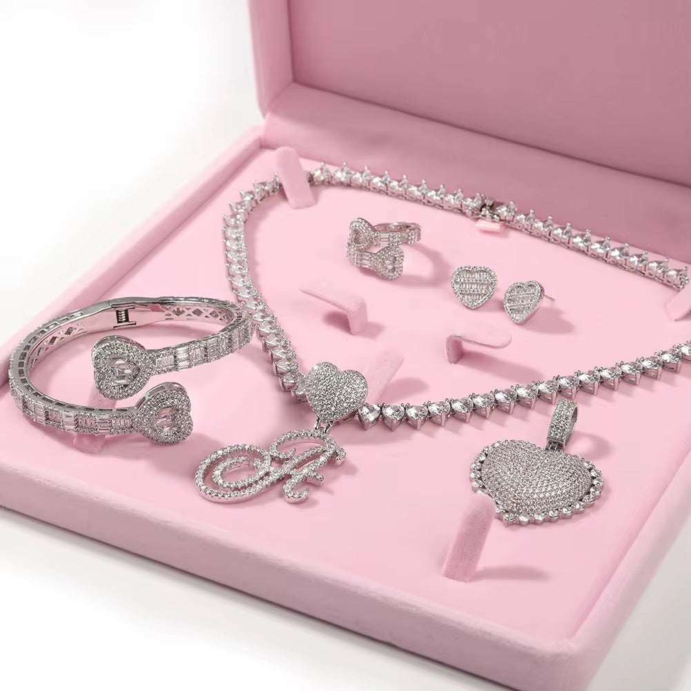 Queen of Hearts Set