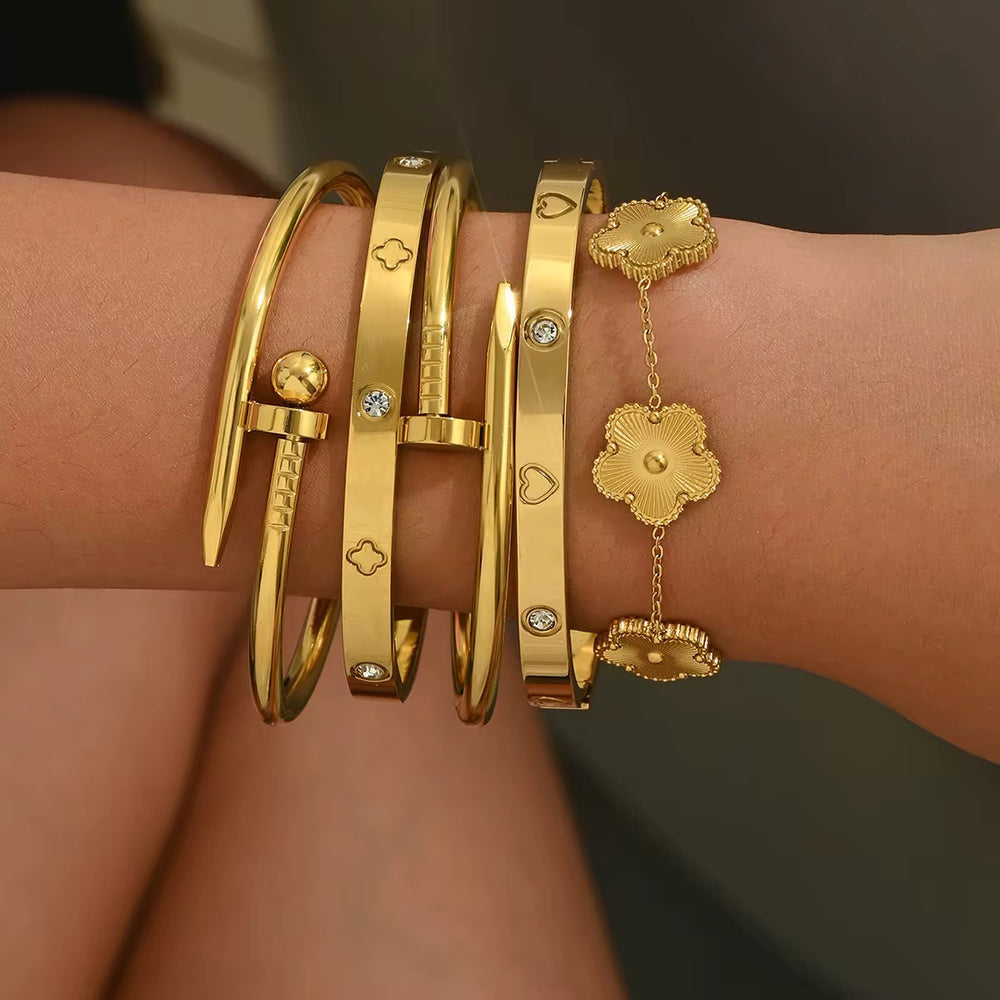 IT Girl Bracelet Stack